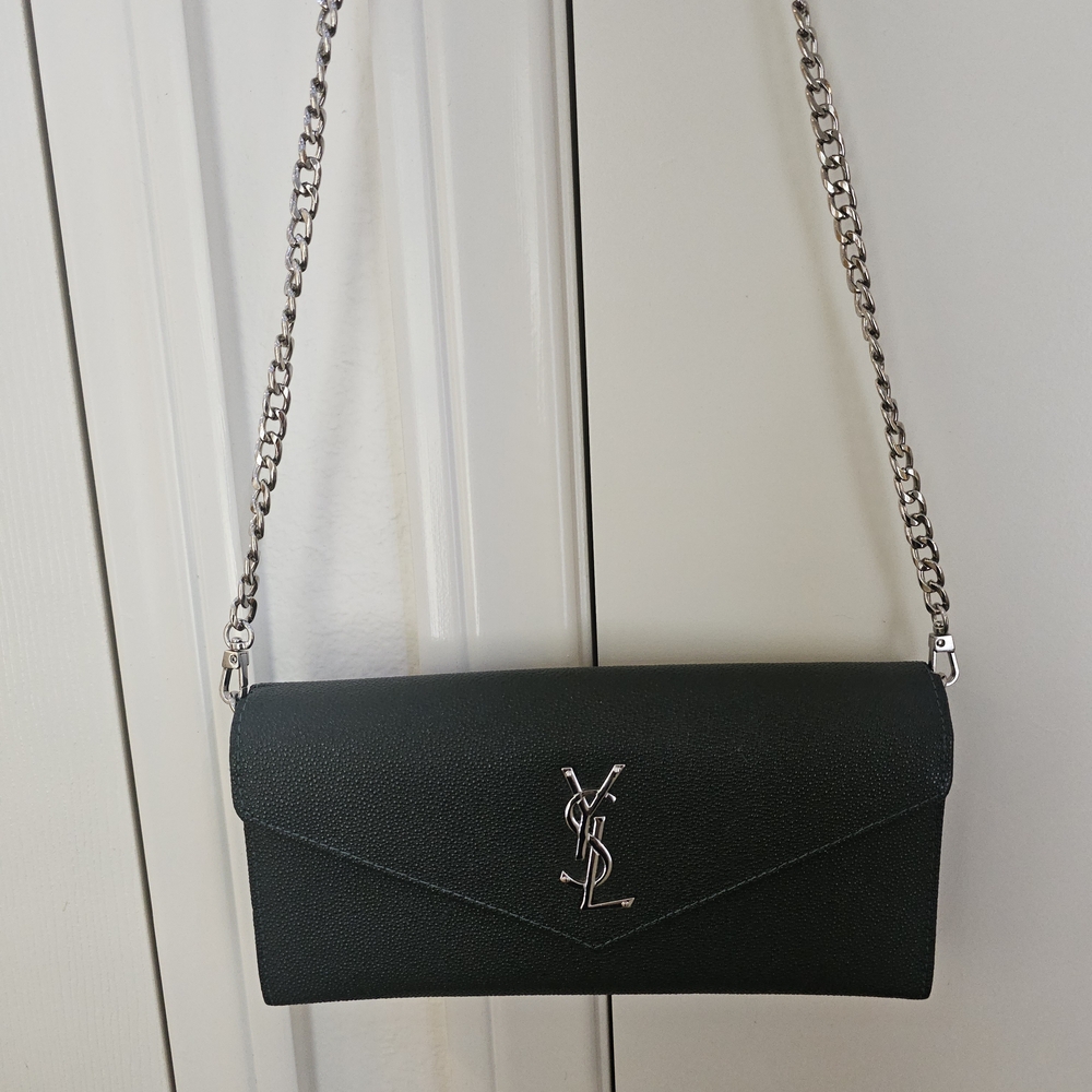 Chic Dark Green Clutch with Silver Chain